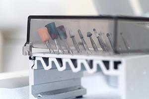 電子カルテ導入の完全ガイド【2025年版】成功する対策と選び方